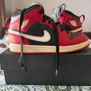 Jordan 1 Mid Gym red boy sneakers